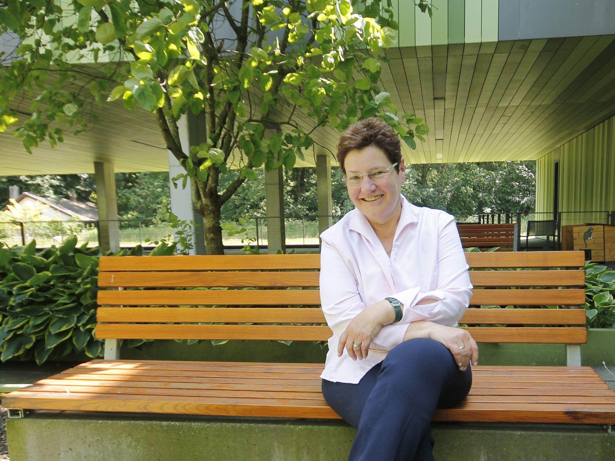 Vielseitig engagiert Während ihres Studiums gründet Martina Maaßen 1987 den Verein „MoWo“ mit, dessen Vorsitzende sie seit 2017 ist. Seit 2013 ist sie Vorsitzende des Vereins „Brückenbau“, seit 2015 ist sie Mitgesellschafterin des Sozialkaufhauses Viersen.  Von 1999 bis 2025 war sie für Bündnis 90/Grüne Mitglied im Rat der Stadt Viersen, unter anderem als Mitglied des Integrationsrates und des Sozialausschusses der Stadt Viersen, 2004 bis 2020 war sie Fraktionsvorsitzende. Als Landtagsabgeordnete für die Grünen 2010 bis 2017 war sie unter anderem arbeitsmarktpolitische Sprecherin.