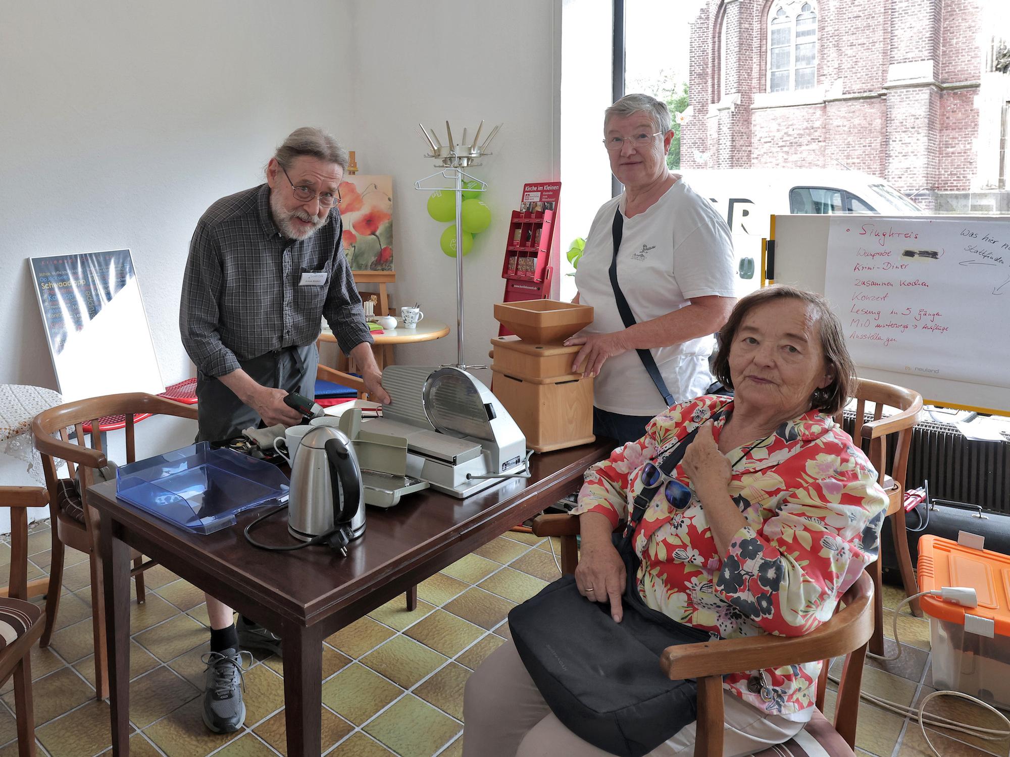 Anton Rinken, Ursula Zanders und Hedwig Knobel (v. l.)