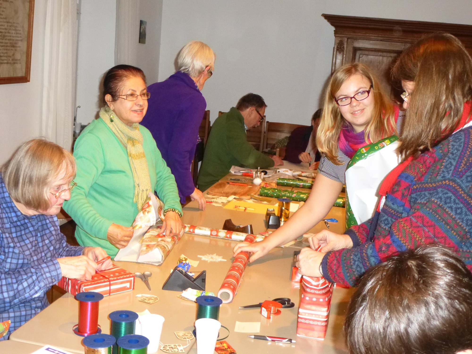 Weihnachtsfreude Im Paket Verwaltungszentrum Krefeld Kempen Viersen